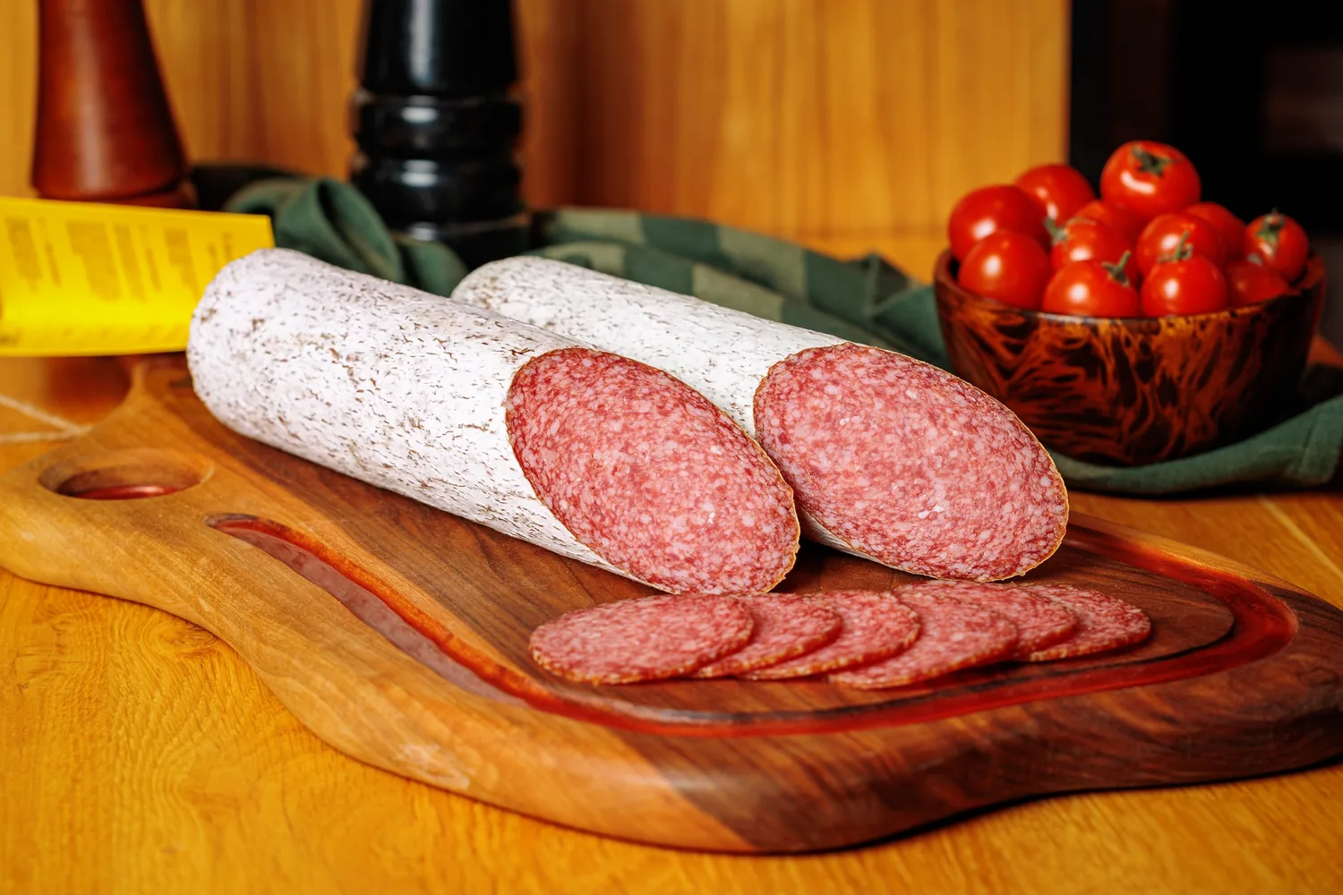 Vitrina de mezeluri Bătrânu' Sas